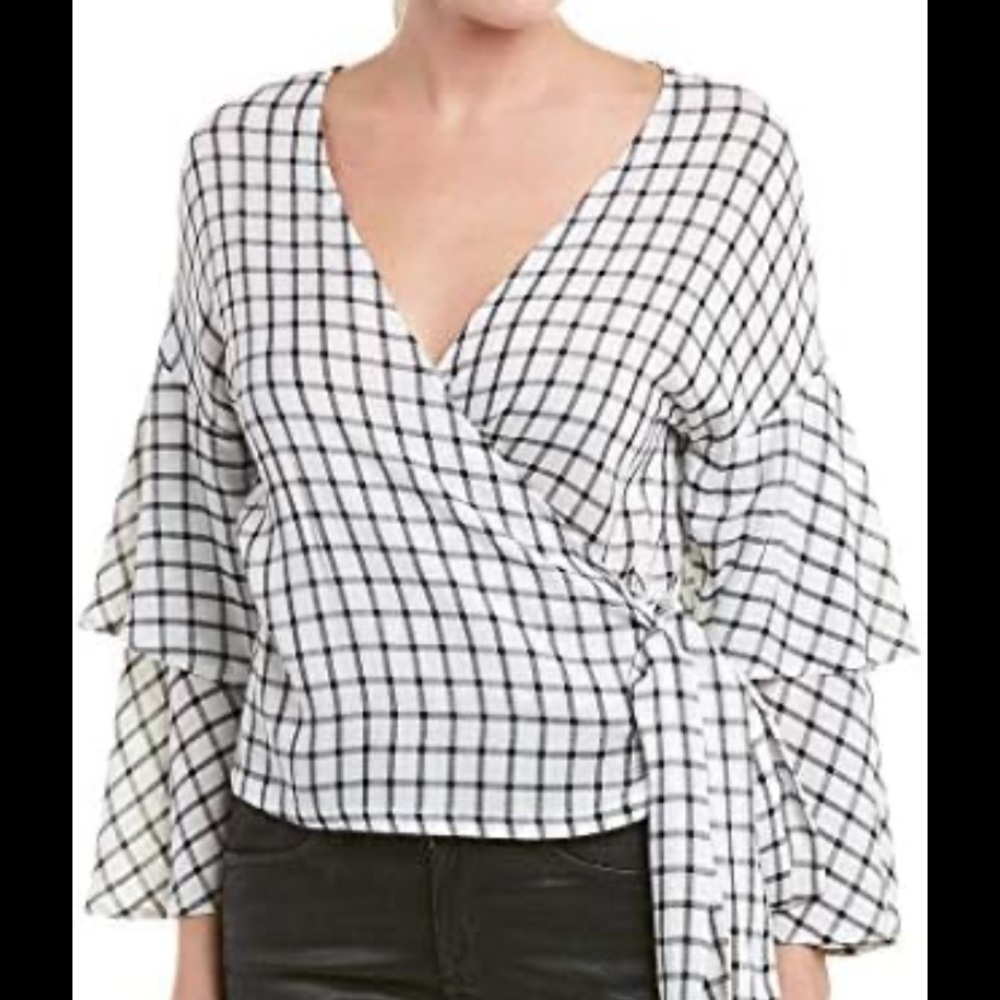 cupcakes and cashmere Women's Jonnie Check Plaid wrap Blouse, small
